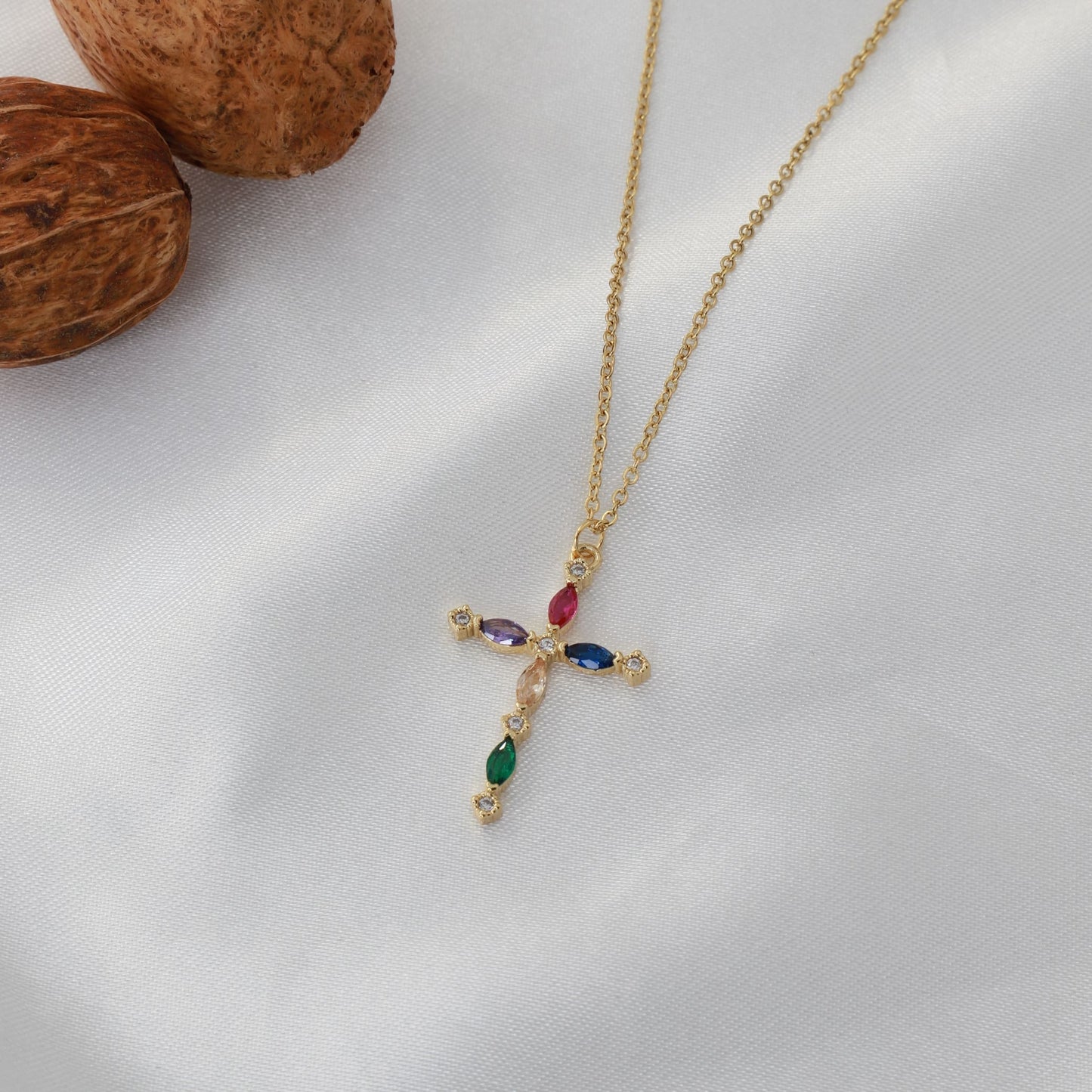 Κολιέ σταυρός με πέτρες ζιργκόν Mar and Mar Ruby Cross από ανοξείδωτο ατσάλι