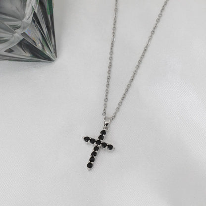 Κολιέ με σταυρό και πέτρες ζιργκόν Loxton Cross