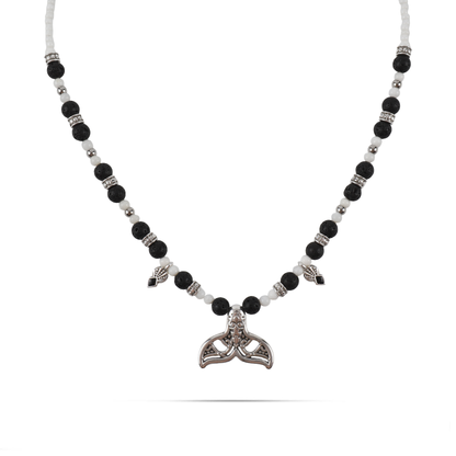 Χειροποίητο κολιέ Mar and Mar Lustrina Black με φυσικές ορυκτές πέτρες Λάβας και φυσικό κοχύλι από ανοξείδωτο ατσάλι